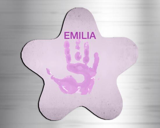 Calamita a forma di stella con grafica di Impronta rosa