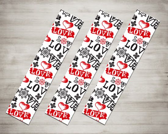 Accompagna il tuo regalo di san valentino con un segnalibro personalizzato da una tua frase