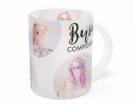 Tazza in vetro con foto e grafica buon compleanno