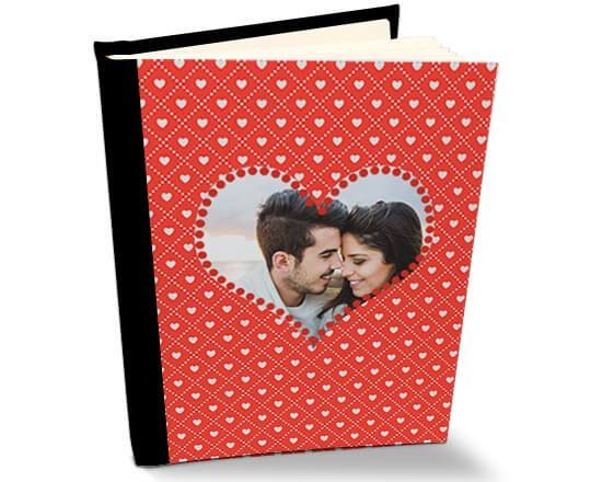 Album in pelle e grafica a cuori