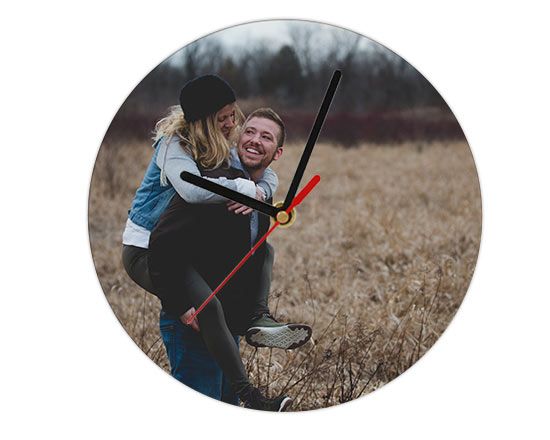 orologio in legno con foto