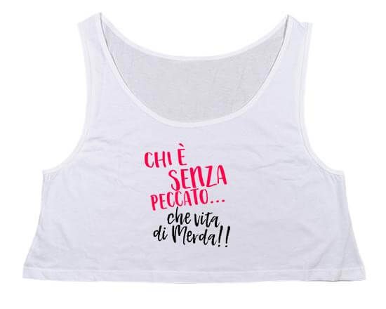 Crop top con scritta divertente