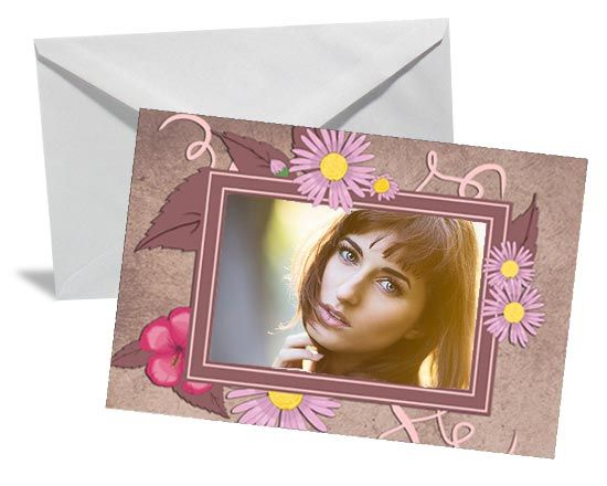 Grafica floreale su bigliettino auguri