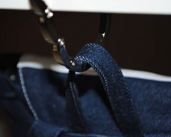 resistente gancio in metallo per il tuo poggiaborse personalizzato