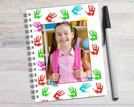 Agenda con impronte colorate