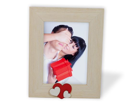 cornice cuori in legno