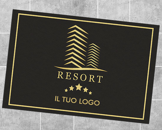 Zerbino promozionale con grafica dedicata a resort