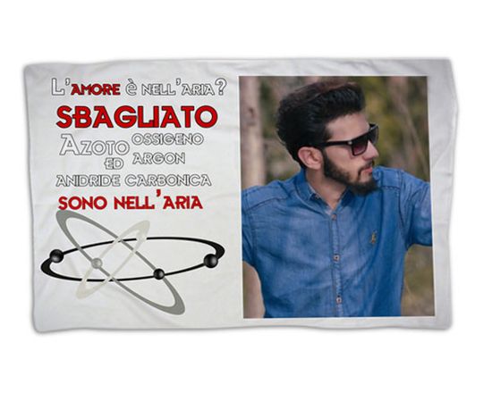 La morbida coperta con la divertente frase