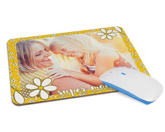 Mousepad in masonite con margherite