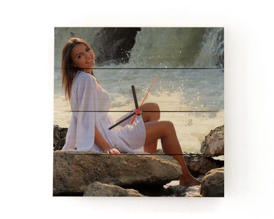 Orologio Quadrato su Listelli in Legno