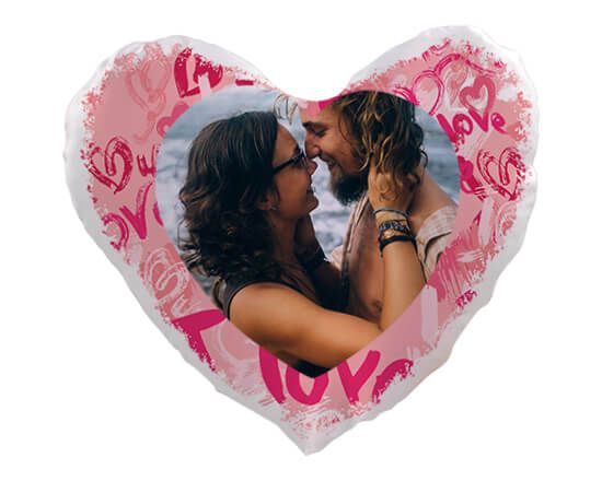 Cuscino cuore con grafica rosa
