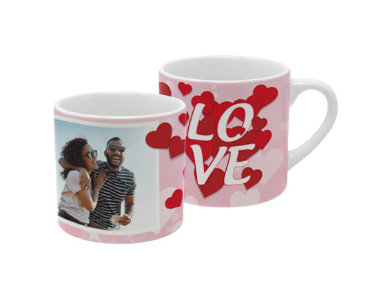 Tazza da caffè americano con foto e cuori rossi