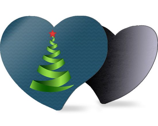 La calamita a cuore con albero verde