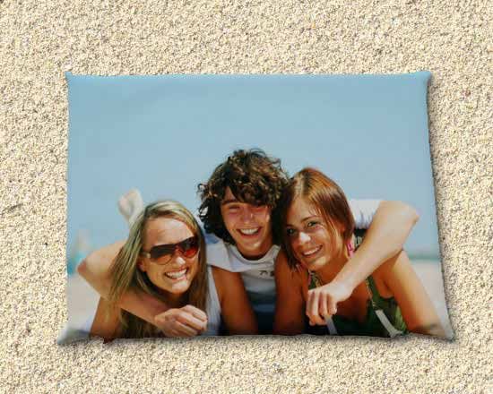 cuscino mare con foto di amici al mare