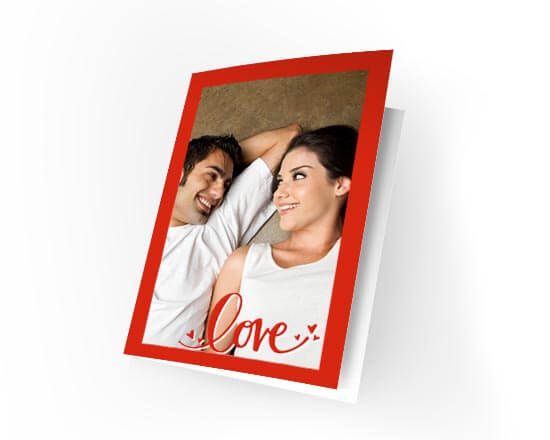 Cards con grafica rossa e scritta romantica