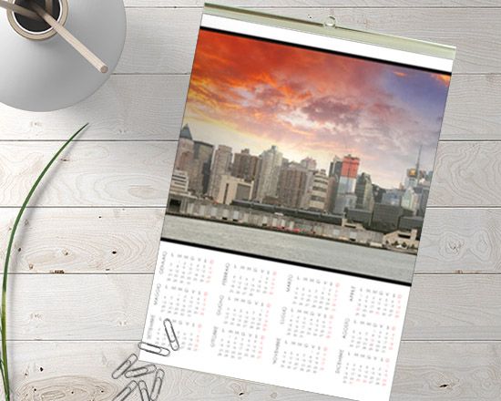Crea calendario personalizzato con foto - asta in metallo