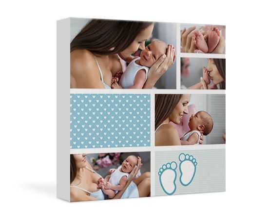 Una tela quadrata con un collage nel colore celeste