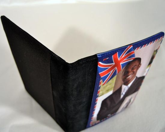 Organizer personalizzato rivestito con un resistente tessuto telato nero