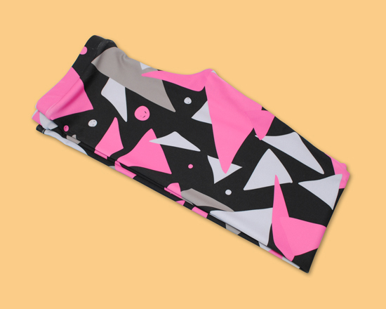 Leggings stampato con motivo geometrico colorato taglia S