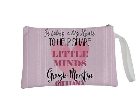 Pochette romantica con cuore rosa