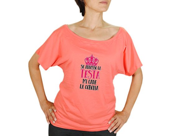 t-shirt scollo largo nel colore corallo