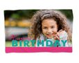 Grafica di buon compleanno su coperta in pile