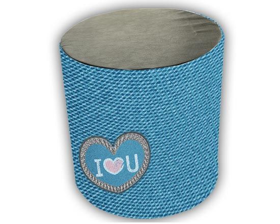 Un bellissimo pouf in stile jeansato