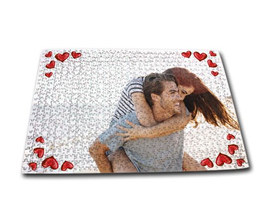 Il tuo puzzle con il cuore rosso e il magnifico sfondo verticale