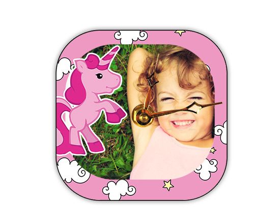 Unicorno rosa per il foto orologio in legno
