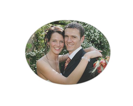 spilla personalizzata ovale