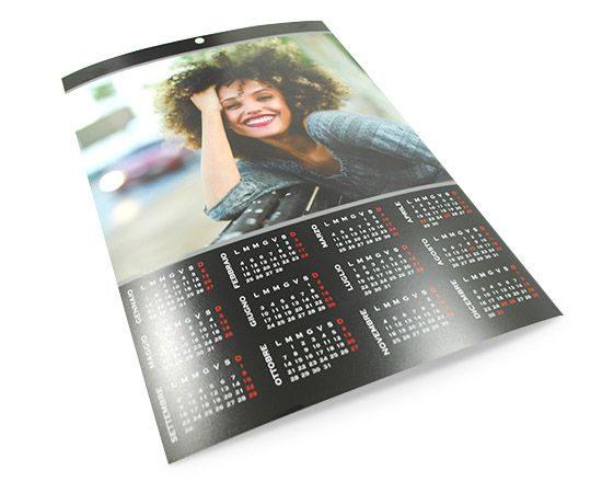 Calendario in cartoncino lucido, senza dorsetto.