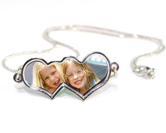 Catenina con due cuori con bimbe