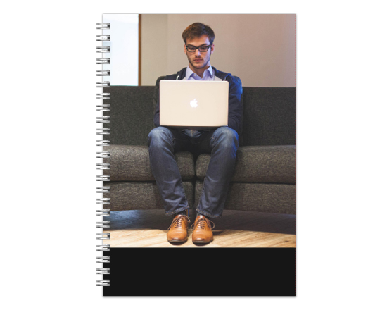 Agenda settimanale 14x21 con foto e fascia nera sotto