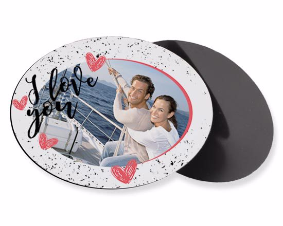 Grafica romantica su calamita ovale