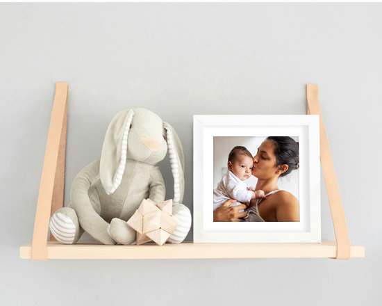 foto con cornice in legno e passepartout bianca