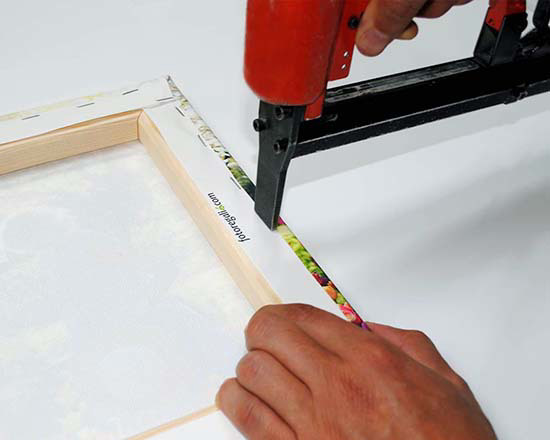 Lavorazione artigianale di qualità per la tela in pannelli