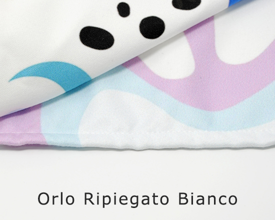 Stampa su microfibra con orlo ripiegato bianco