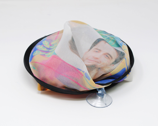 parasole per finestrino laterale ripiegato