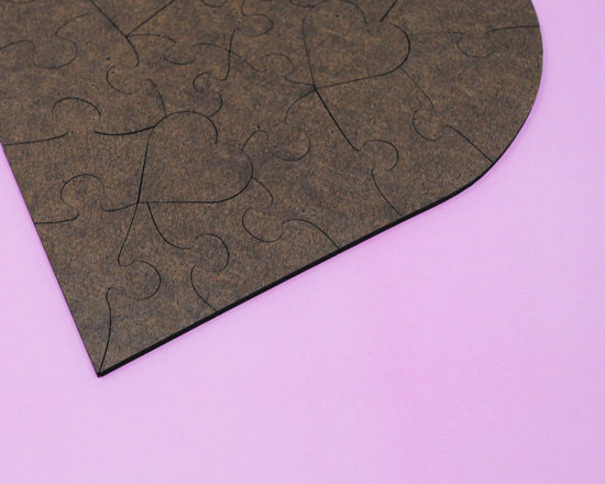 Puzzle a cuore in legno retro