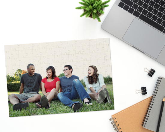 Puzzle in legno 25x36 cm personalizzato con foto di amici