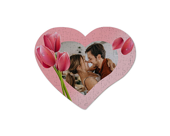 Puzzle a forma di cuore con foto e grafiche tulipani