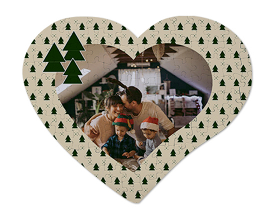 Il puzzle cuore con foto e grafica alberi verdi