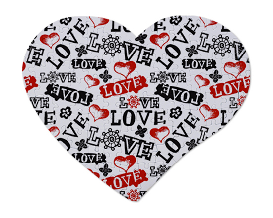 Puzzle a forma di cuore con scritte