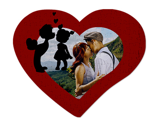 Foto puzzle a cuore con foto e grafica per innamorati