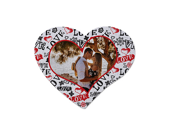 Puzzle a cuore con foto e grafica con scritte e cuori