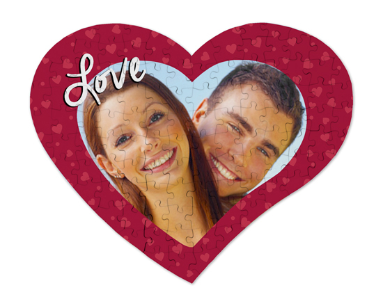 Puzzle cuore A3 in masonite con grafica rossa