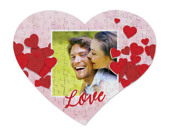 Puzzle cuore A3 in legno grafica con sfondo rosa e cuori