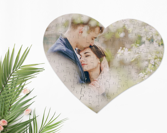 Puzzle cuore A3 in legno con foto di innamorati