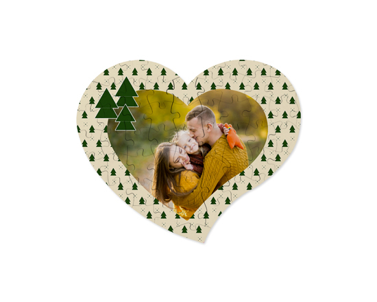 Puzzle cuore A4 in legno con alberelli verdi