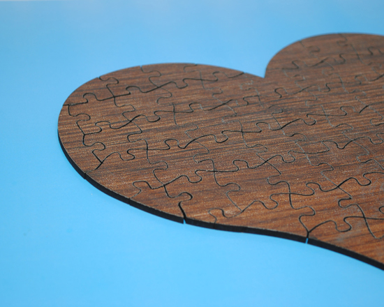 Puzzle cuore A4 in legno retro